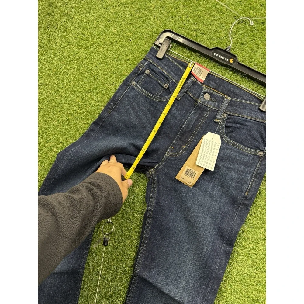 Levis shop confidence